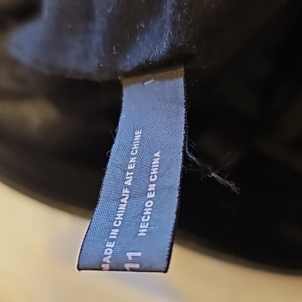 Stone Mountain black leather shoulder bag adjustable strap excellent condition - Picture 9 of 13